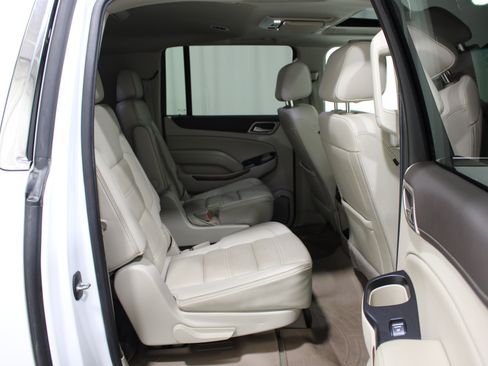 Used 2019 GMC Yukon XL Denali w/ Denali Ultimate Package AWD/4WD image 27