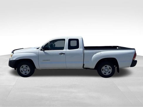 Used 2013 Toyota Tacoma 2WD Access Cab w/ Convenience Pkg image 2
