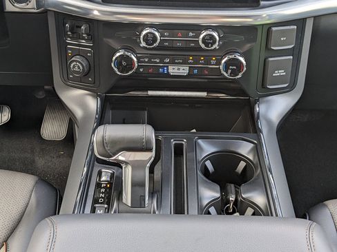 New 2025 Ford F150 Lariat w/ Equipment Group 501A Mid image 19