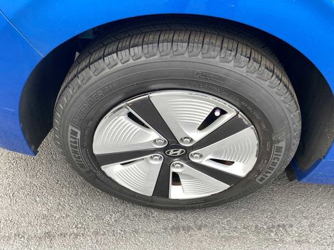 Used 2018 Hyundai Ioniq Blue image 36