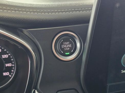 Used 2025 Chevrolet Blazer LT image 29