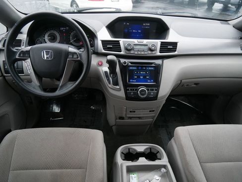 Used 2016 Honda Odyssey SE image 12