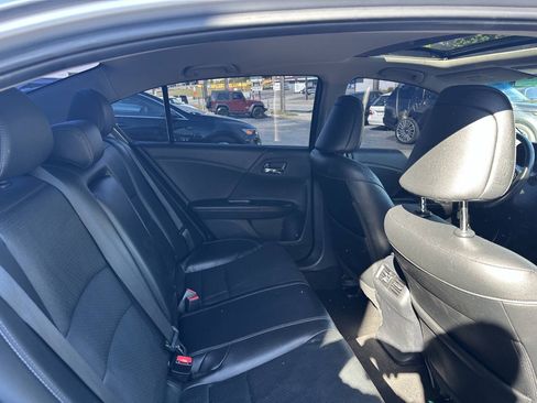 Used 2017 Honda Accord EX-L image 14