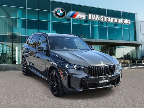 Used 2026 BMW X5 sDrive40i w/ M Sport Package RWD image 3