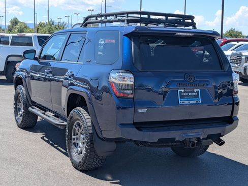Used 2019 Toyota 4Runner SR5 Premium w/ Wilderness Package AWD/4WD image 3