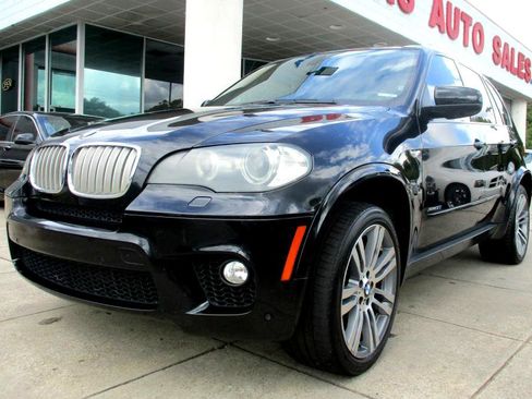 Used 2011 BMW X5 xDrive50i image 2