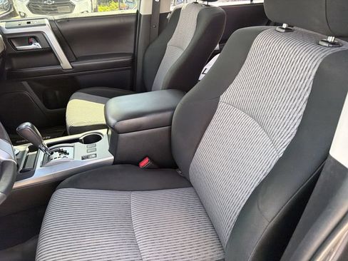 Used 2016 Toyota 4Runner SR5 AWD/4WD image 19