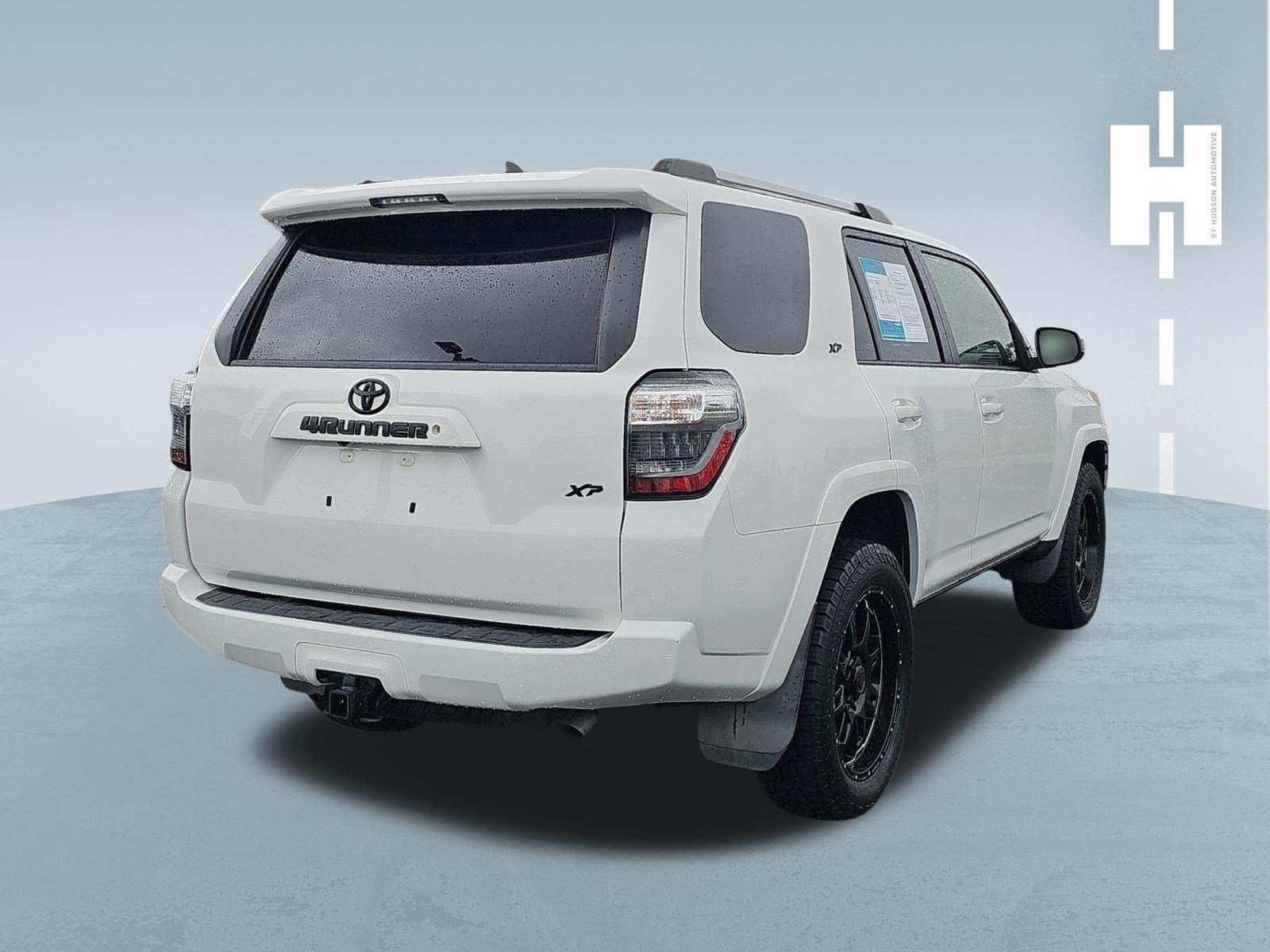 Used 2019 Toyota 4Runner SR5 AWD/4WD image 4