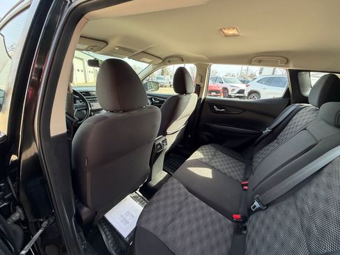 Used 2017 Nissan Rogue Sport SV w/ SV Premium Package image 24