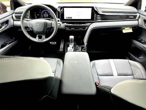 New 2026 Toyota Camry Hybrid image 22