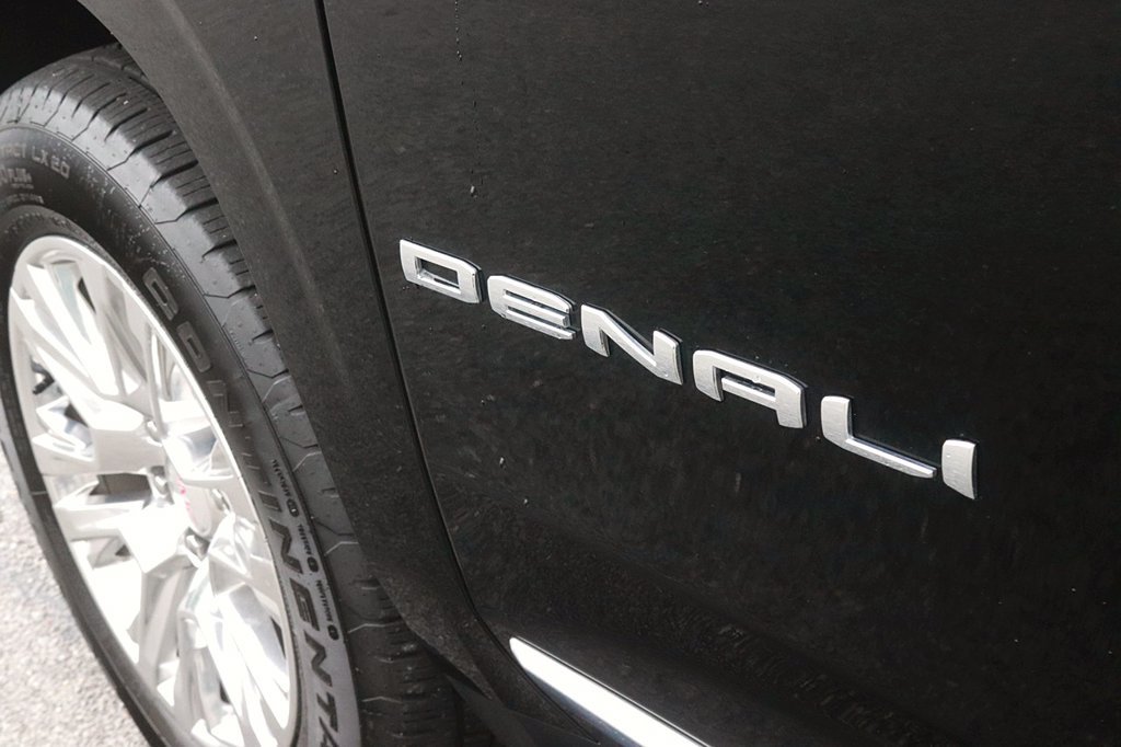 Used 2025 GMC Yukon Denali AWD/4WD image 11