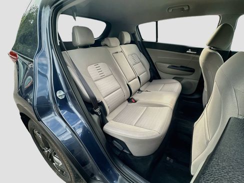 Certified 2022 Kia Sportage LX w/ LX FWD Value Edition Package image 25