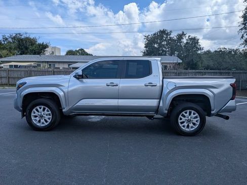 Used 2024 Toyota Tacoma SR5 w/ SR5 Upgrade Package RWD image 7