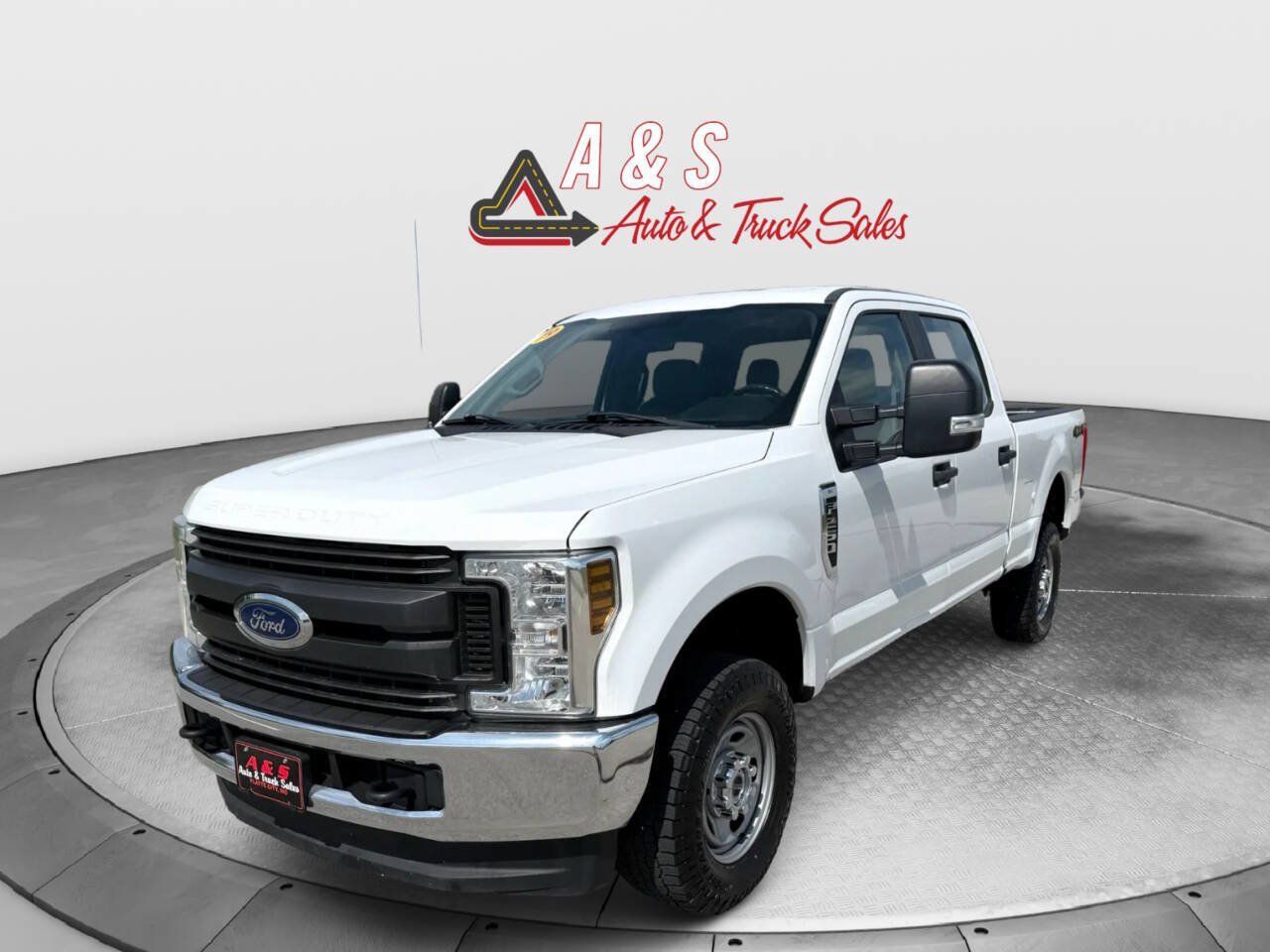 Used 2019 Ford F250 XL w/ Power Equipment Group AWD/4WD image 3