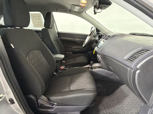 Used 2025 Mitsubishi Outlander Sport ES AWD/4WD image 28