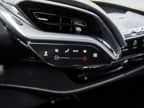 Used 2021 Ferrari SF90 Stradale AWD/4WD image 60