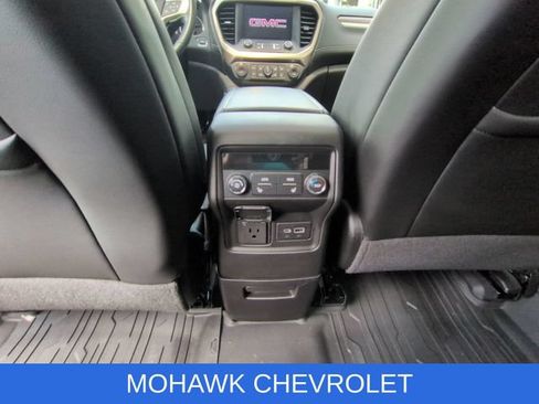 Used 2023 GMC Acadia Denali w/ Denali Ultimate Package AWD/4WD image 23