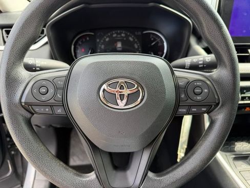 Used 2023 Toyota RAV4 LE FWD image 13