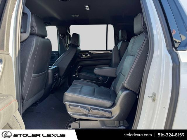 Used 2023 Chevrolet Suburban RST w/ Luxury Package AWD/4WD image 16