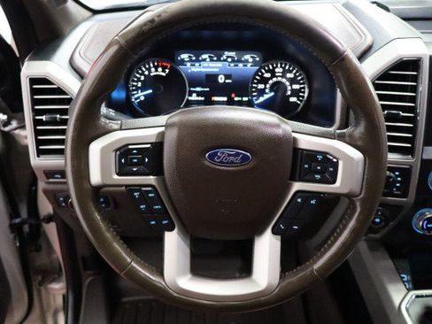 Used 2018 Ford F150 King Ranch w/ Equipment Group 601A Luxury AWD/4WD image 39