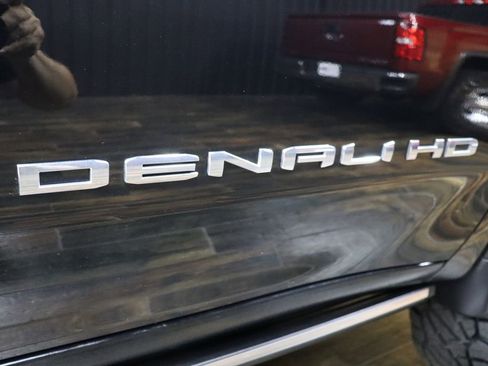 Used 2024 GMC Sierra 2500 Denali w/ Denali Reserve Package image 10