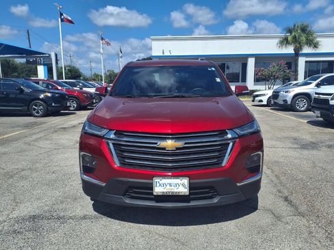 Used 2023 Chevrolet Traverse LT FWD image 19
