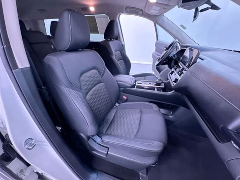 Used 2022 Nissan Pathfinder SV AWD/4WD image 36