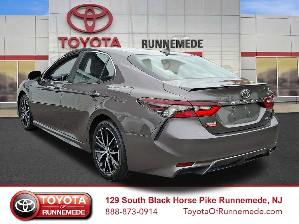 Certified 2024 Toyota Camry SE FWD image 4
