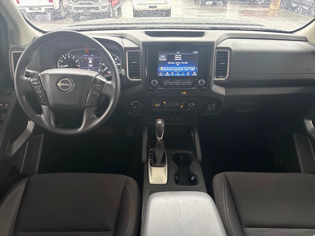 Used 2023 Nissan Frontier SV w/ Tow Package AWD/4WD image 4