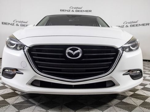 Used 2018 MAZDA MAZDA3 Touring FWD image 5