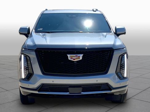 Used 2026 Cadillac Escalade Sport w/ Touring Package AWD/4WD image 4
