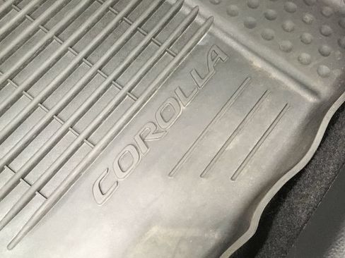 Used 2022 Toyota Corolla LE FWD image 28