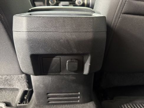 Used 2024 Toyota Tacoma SR5 AWD/4WD image 13