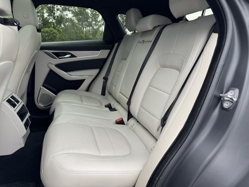 Certified 2024 Jaguar F-PACE R-Dynamic S AWD/4WD image 28