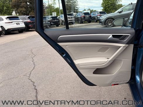 Used 2015 Volkswagen Golf TDI S FWD image 42