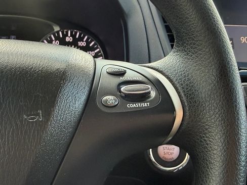 Used 2019 Nissan Pathfinder S AWD/4WD image 25