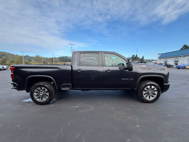 Used 2024 Chevrolet Silverado 2500 Custom w/ Custom Value Package AWD/4WD image 4
