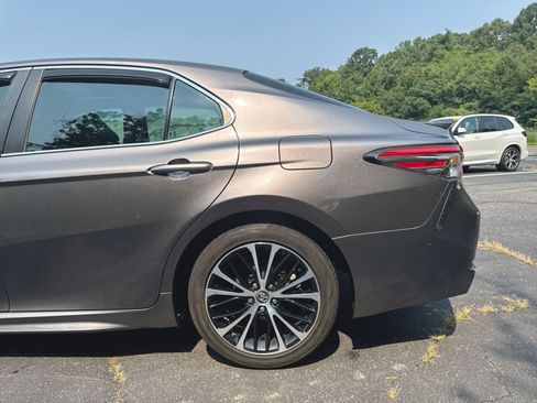 Used 2019 Toyota Camry SE FWD image 26