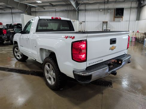 Used 2018 Chevrolet Silverado 1500 LT w/ LT Convenience Package image 4