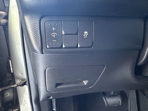 Used 2018 Kia Soul + FWD image 26