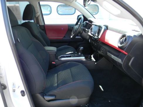 Used 2023 Toyota Tacoma SR5 AWD/4WD image 23
