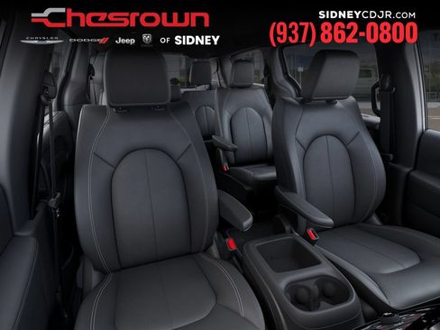 New 2026 Chrysler Pacifica Select FWD image 16