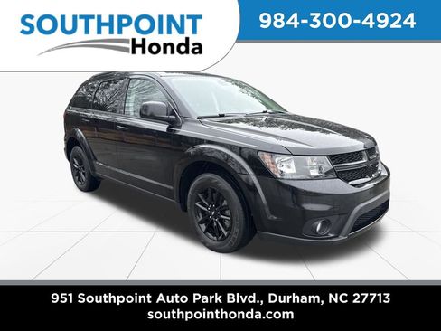 Used 2019 Dodge Journey SE w/ Blacktop Package image 1