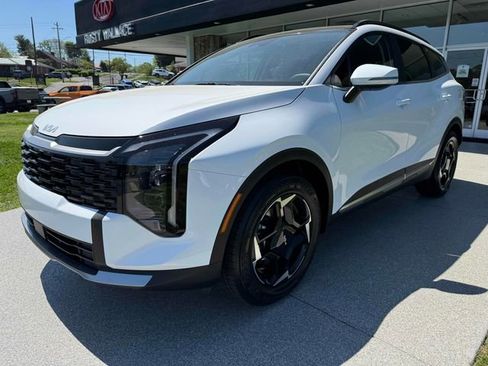 New 2026 Kia Sportage EX image 7
