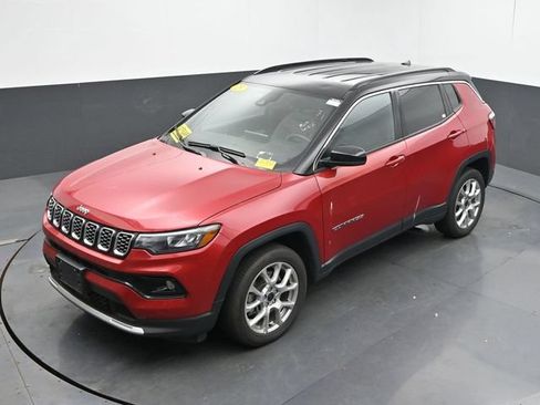 Used 2025 Jeep Compass Limited AWD/4WD image 40