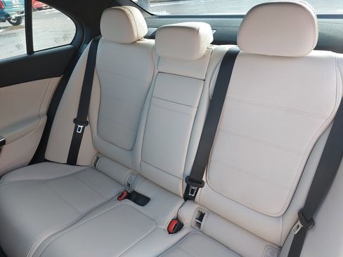 Used 2022 Mercedes-Benz C 300 C 300 image 16