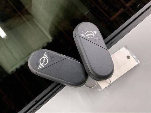 Certified 2025 MINI Cooper S image 13