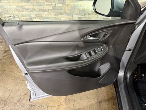 Used 2025 Buick Encore GX Preferred image 10