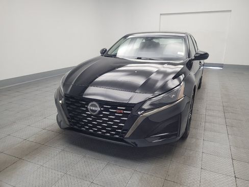 Used 2023 Nissan Altima 2.5 SR w/ SR Premium Package FWD image 15