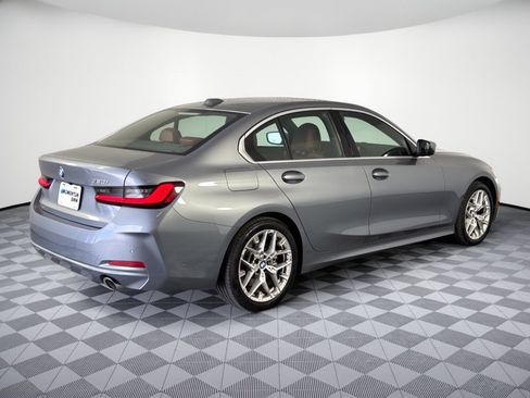 Used 2026 BMW 330i Sedan RWD image 9